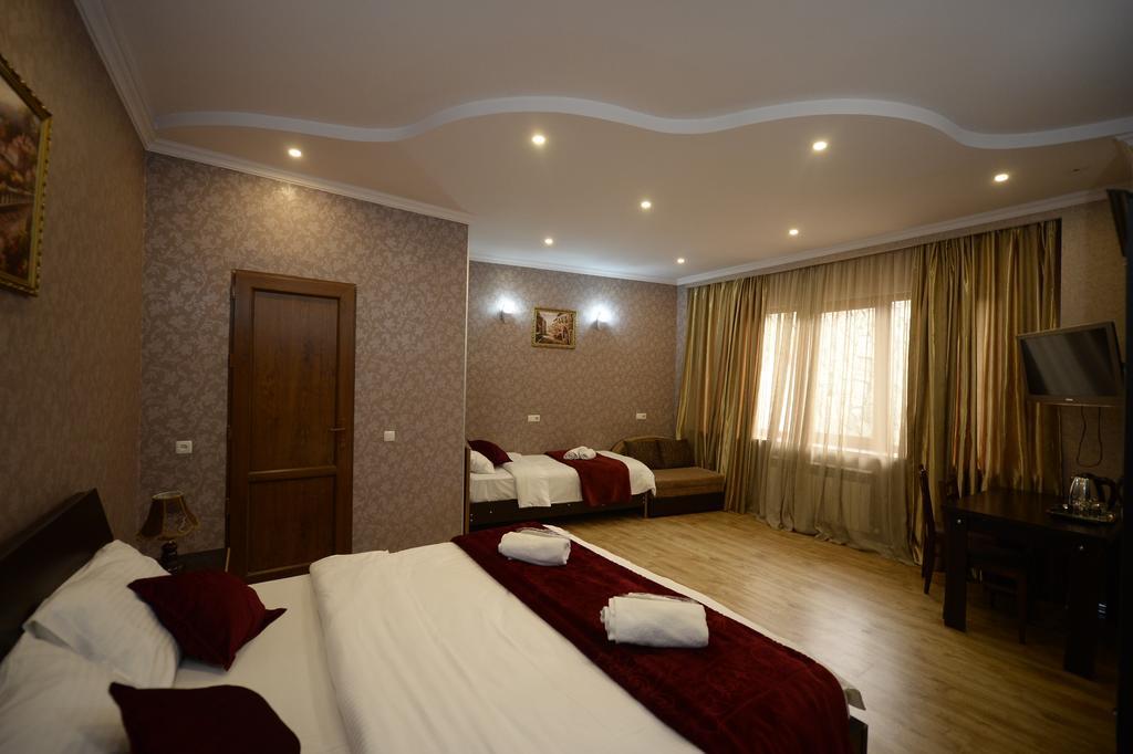 Begi Hotel Tbilisi Rom bilde